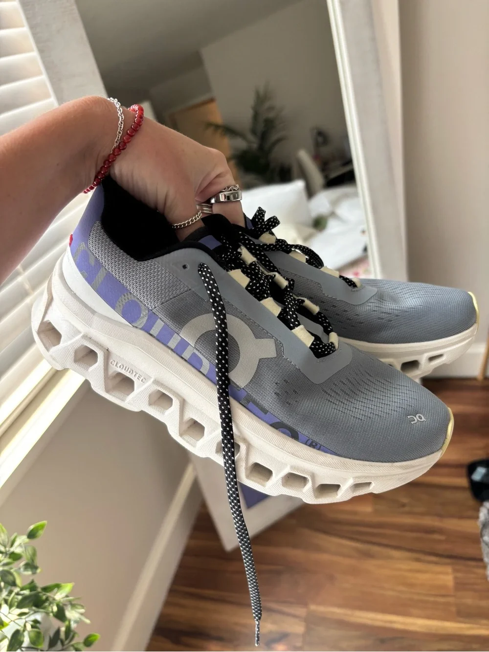 ON Running Cloud Monster